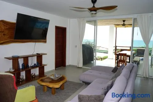 Hermosa casa el Jama Campay con Piscina Privada - Image 1