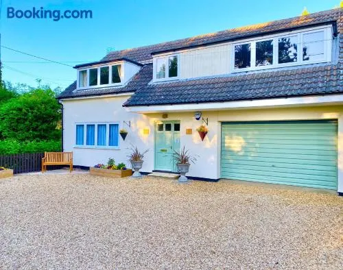 Red House Cottage - peaceful - views - walks - Image 1