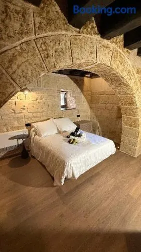Vendederas Boutique Villa Luxury Rustic Stay in Alhama de Granada - Image 1