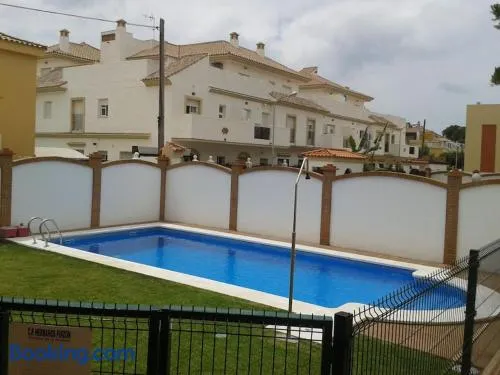 Piscina y garaje a 300 m de playa OJO VER CORREO NO DESEADO SI NO LLEGA RESPUESTA - Image 1