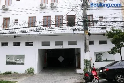 Hotel Laundos - Image 1