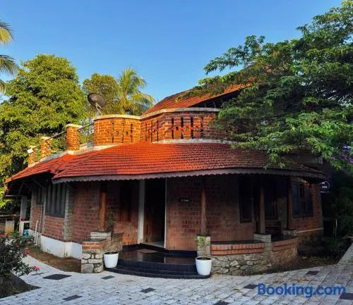 Escape Inn - Image 1