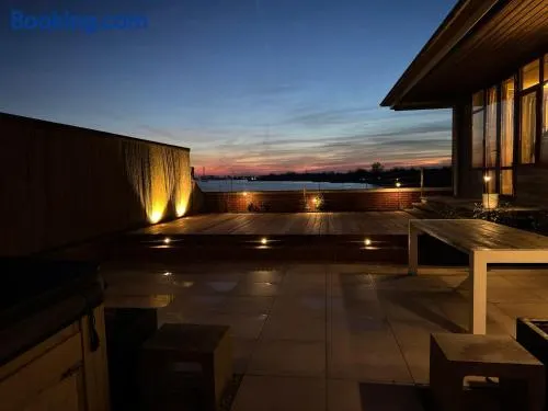 Penthouse with Private Rooftop Jacuzzi, Sauna and panorama lake view - Image 1