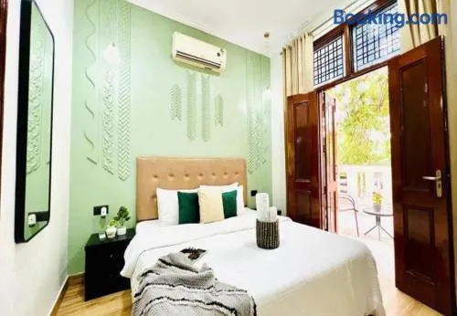 BluO Awesome 1BHK DLF Galleria Market ,Gym TT - Image 1