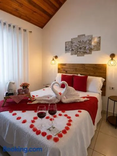 Casa da Vovó na Pousada Sitio Pauletto - com Cozinha, Churrasqueira e Decoração - Image 1