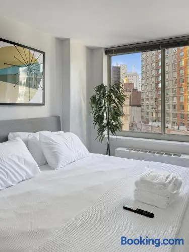 NYC Midtown Apt Blocks Away From Times Square - Image 1