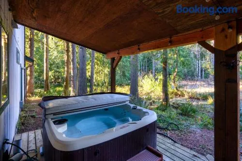 Woodland Hideaway, Dog-Friendly, Hot Tub - Image 1