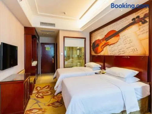 Vienna Hotel Shenzhen Guanlan Guanguang Road Foxconn - Image 1