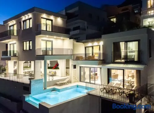 Luxury villa with pool and jacuzzi - Image 1