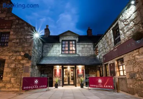 Douglas Arms Hotel - Image 1