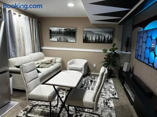 apartment unit - Image 1