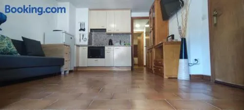 Apartamento MontEsquiBonito Bonito Apartamento en Yésero - Image 1