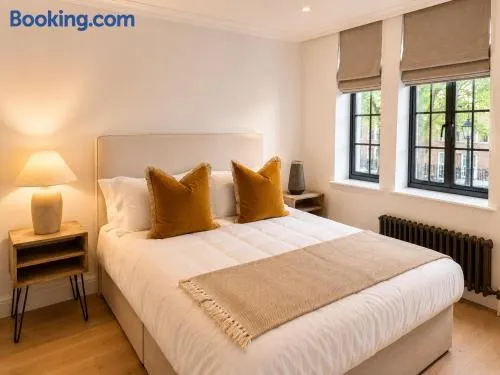Luxurious flat in Fullham, 5 minutes from Chelsea - Image 1