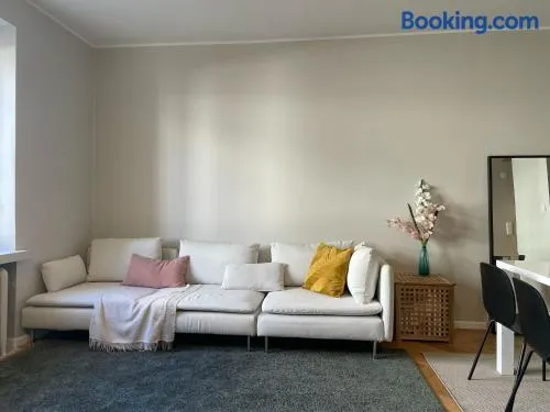 Luxury 2BDR Apartment in Center with Free Parking - Image 1