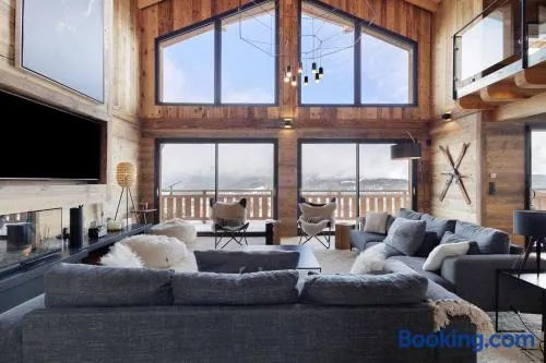 Chalet G2 - Image 1