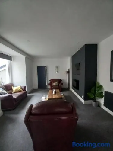 NO 27 Apartment - Image 1
