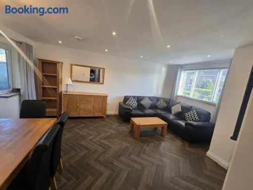 Modernised 3 Bed House - Image 1