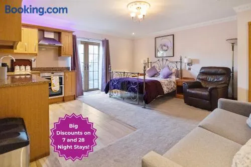 The Lodge - Studio Apartment's - Image 1