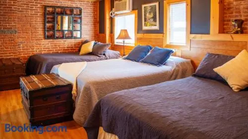 Triple See NY Now - Sleeps 41 -15 Mins to NYC - Image 1