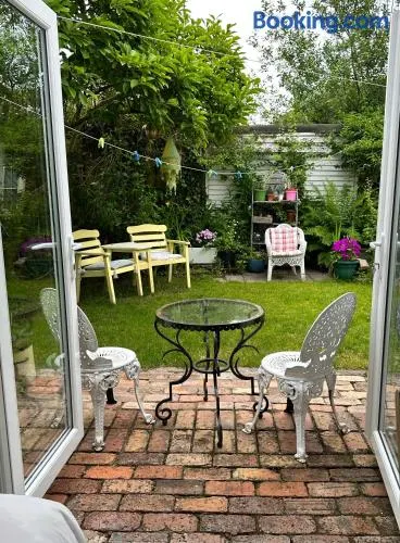 Garden Snug - Image 1