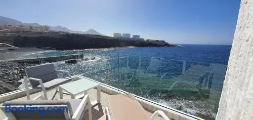 Stunning Sea View FREE WIFI - Image 1