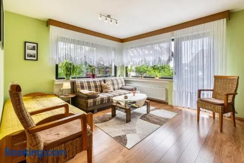 Splendido appartamento accogliente e familiare con terrazza e internet veloce | Vista sul giardino - Image 1
