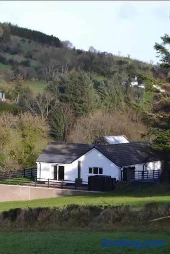 Glendarragh Cottage - Image 1