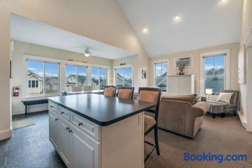 The Meadowlark - 115 Butternut - Image 1
