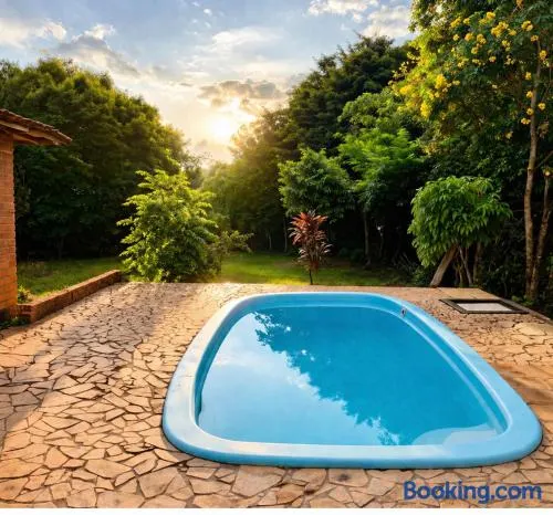 Chácara até 40 pessoas Piscina Bilhar e Natureza - Image 1