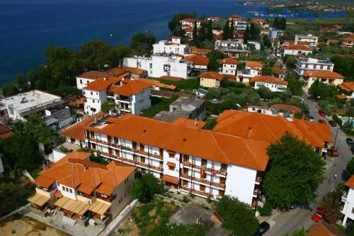 IZEΛA Hotel - Image 1