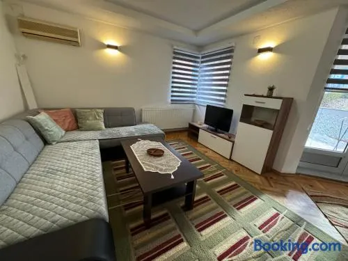 Golden Lilly Apartment - Image 1