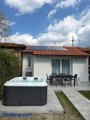 Villa con Jacuzzi - Image 1