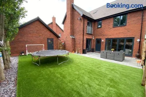 Exclusive 5 Bed Family House in Village Location - Image 1