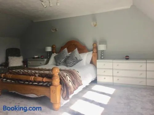 Thornleigh House - Image 1