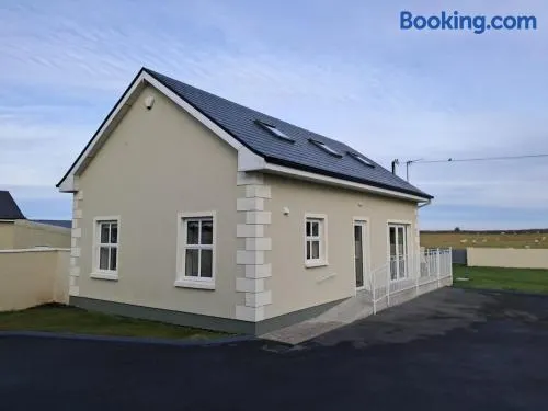 Warm Spacious Three Bed Chalet - Image 1