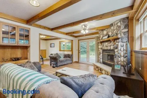Rustic Woodland Retreat- Unit A - Image 1