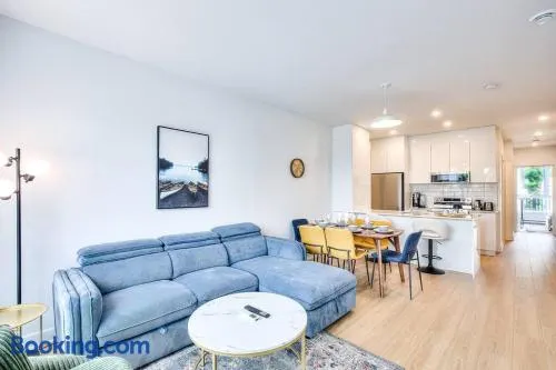 Beautiful & New! Renovated for your Style Comfort - Image 1
