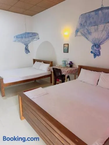 Wilpattu Lakwin Guest - Image 1