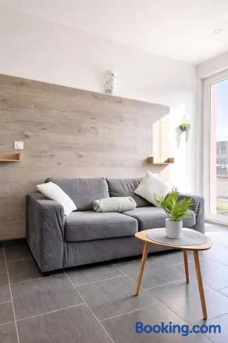 studio tout équipé, calme avec terrasse et parking - Image 1