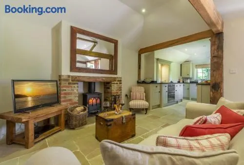 Hope Cottage - West Sussex - Image 1