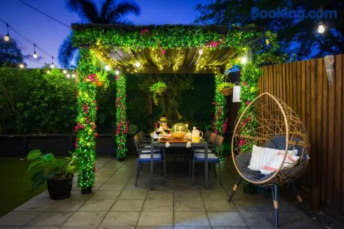Private Luxury Haven with SUV Hire, Pool, Near Marina - Image 1