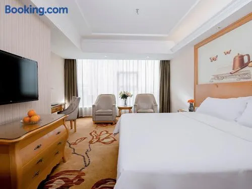 Vienna Hotel Jiujiang Railway Station - Image 1