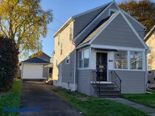 Grand Central - Pet friendly 3 BR 2 Bath - Image 1