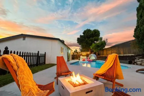 Hot TubPoolFire Pit10 Mins to Beach - Image 1