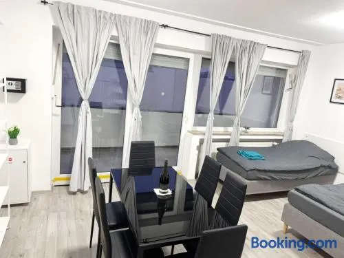 Spacious Apartment in Recklinghausen - Image 1
