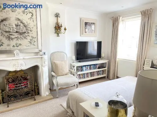 Beautiful Lymington New Forest Getaway - Image 1