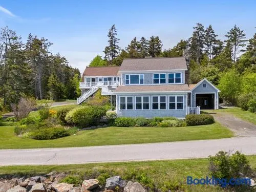 White Caps, oceanfront home in Port Clyde Maine - Image 1