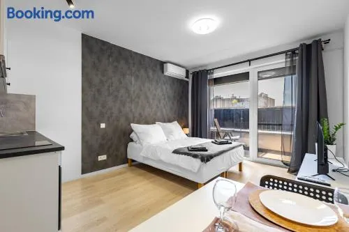 Slnecnice studio with parking 24 hour check in - Image 1