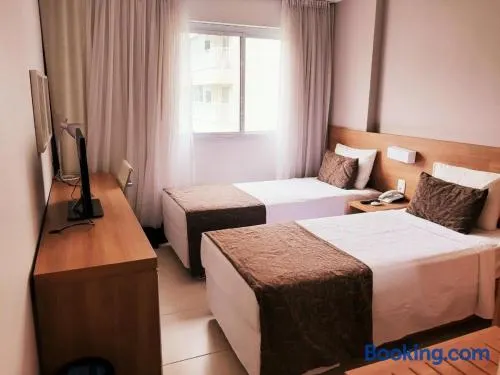 MELHOR Localização na Barra da Tijuca- Apartamento com Ar, wifi, microondas - Image 1