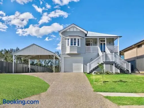 Hamptons House On Fraser Coast - Image 1